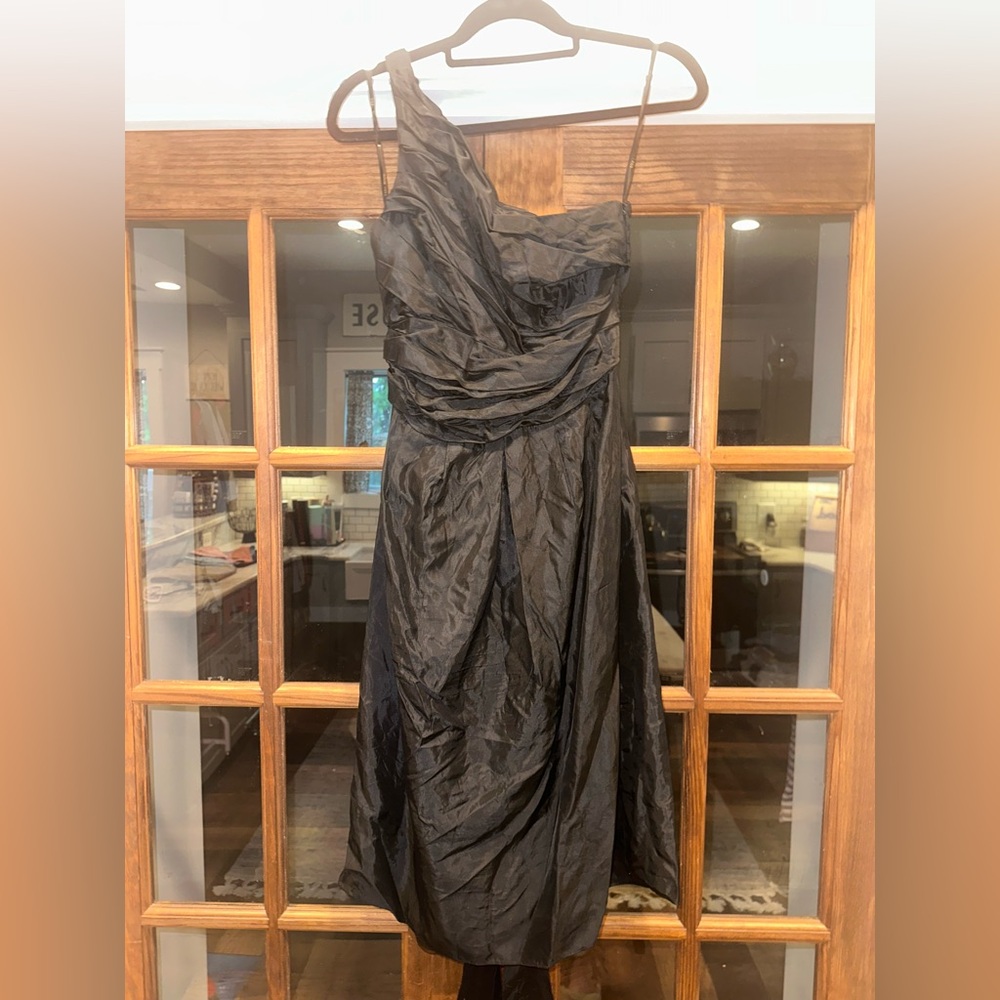 EUC Vera Wang Maids Formal Dress Size 8 Elegant Black One-Shoulder Dress - Picture 2 of 13